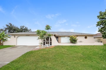 1803 S E 15TH ST CAPE CORAL, FL 33990